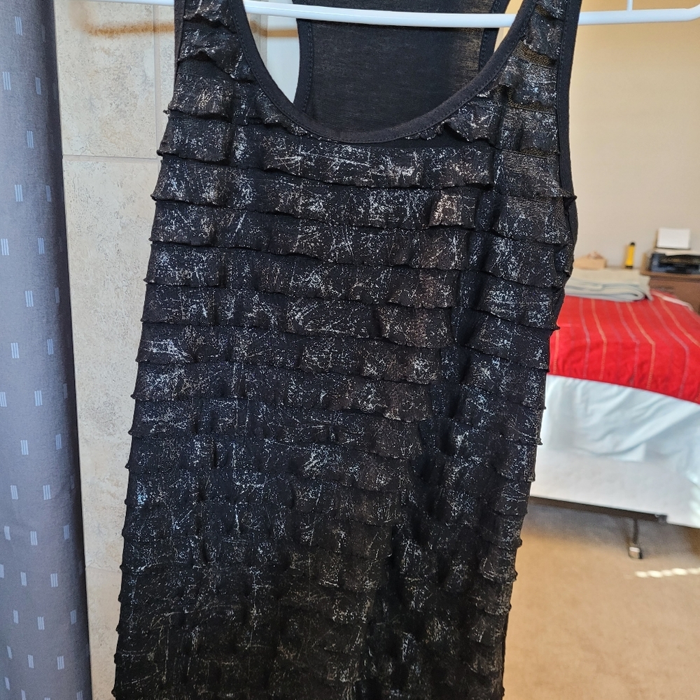 Love & kisses dressy Tank Top. Shimmery. SZ L.